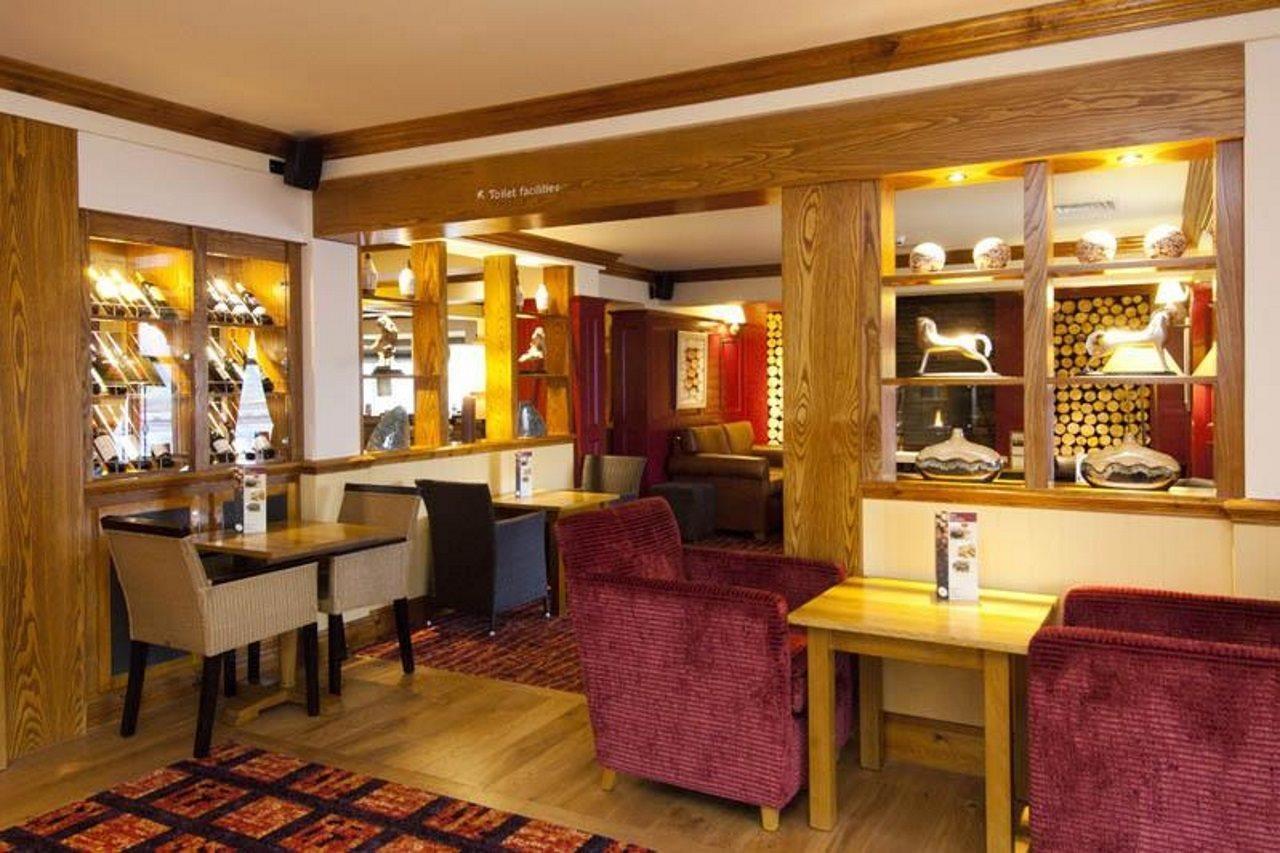 Premier Inn Manchester Bury Buitenkant foto