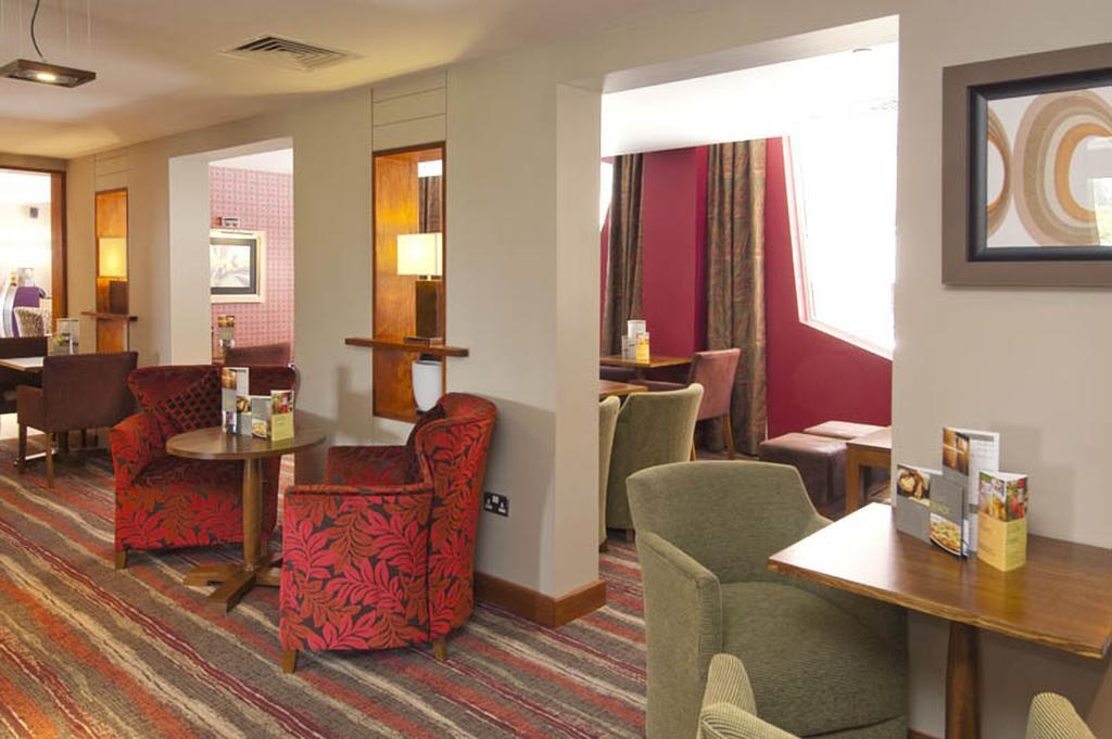 Premier Inn Manchester Bury Buitenkant foto